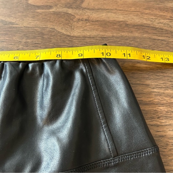 Aritzia Wilfred Free Vegan Leather Daria Pant Size XSmall Black Skinny High Rise - Picture 7 of 10